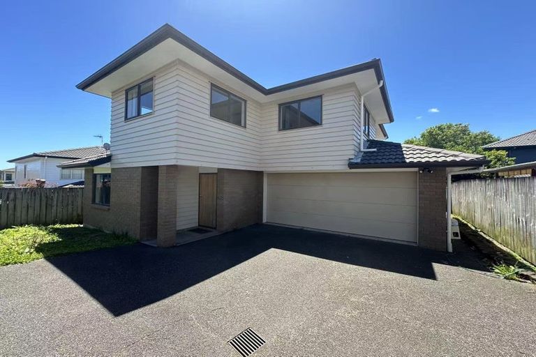 Photo of property in 15 Janway Avenue, Flat Bush, Auckland, 2016