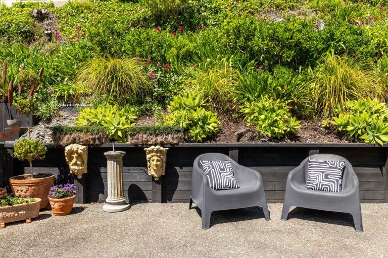 Photo of property in 145 Milton Road, Bluff Hill, Napier, 4110