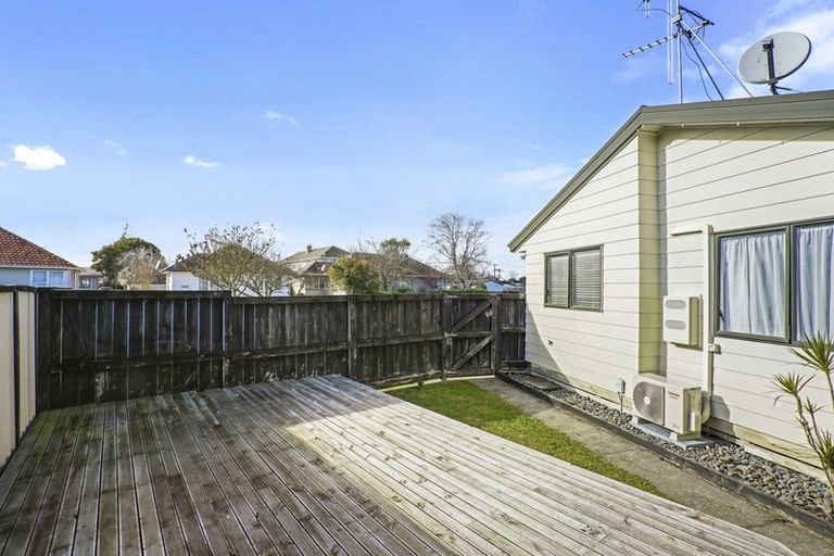 Photo of property in 54 Ross Crescent, Fairfield, Hamilton, 3214