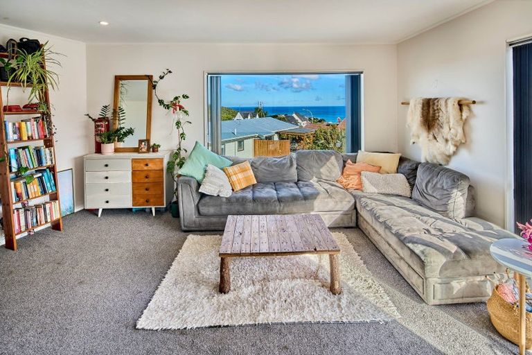 Photo of property in 79 Frobisher Street, Island Bay, Wellington, 6023