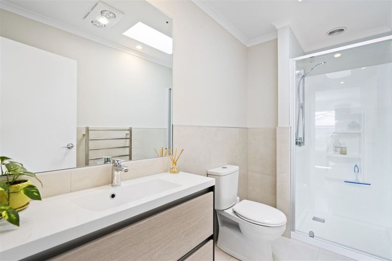 Photo of property in 2 Briddock Way, Swanson, Auckland, 0614