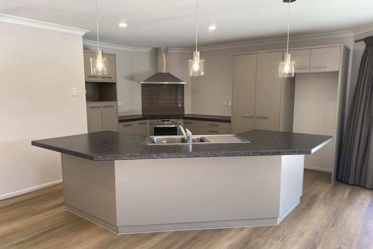 Photo of property in 19 Watkins Road, Cambridge, 3434