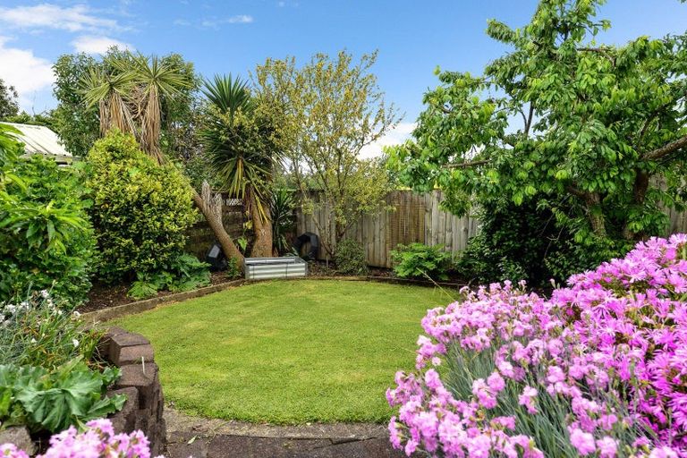 Photo of property in 8b Dovedale Place, Dinsdale, Hamilton, 3204