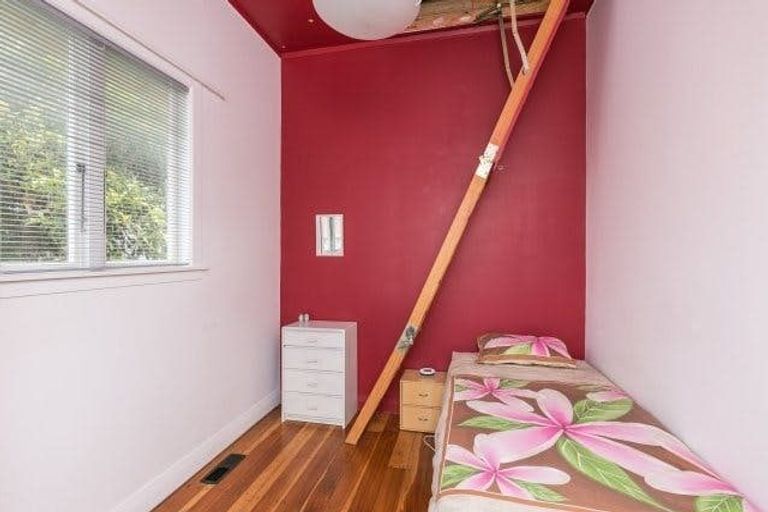 Photo of property in 22 Poplar Grove, Thorndon, Wellington, 6011