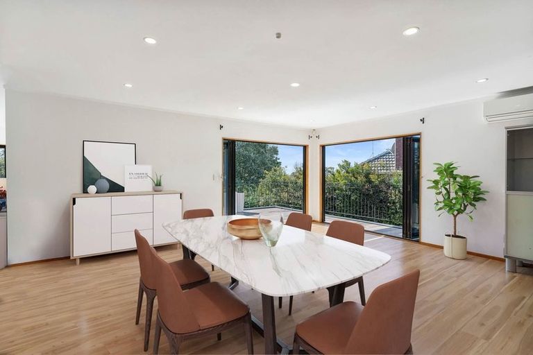 Photo of property in 90 Pah Road, Cockle Bay, Auckland, 2014