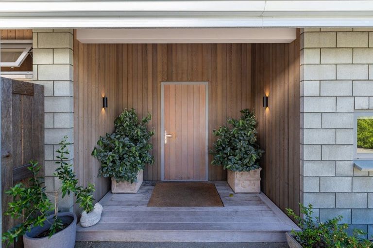 Photo of property in 10 Avignon Place, Fairhall, 7272