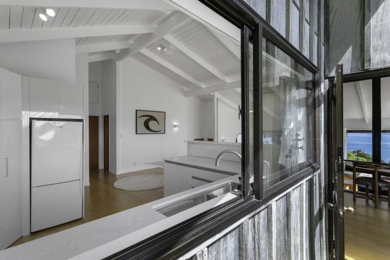 Photo of property in 200 Te Wahapu Road, Russell, 0272