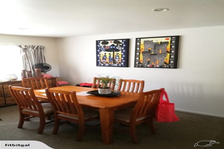 Photo of property in 1/13 John Jennings Drive, Oteha, Auckland, 0632