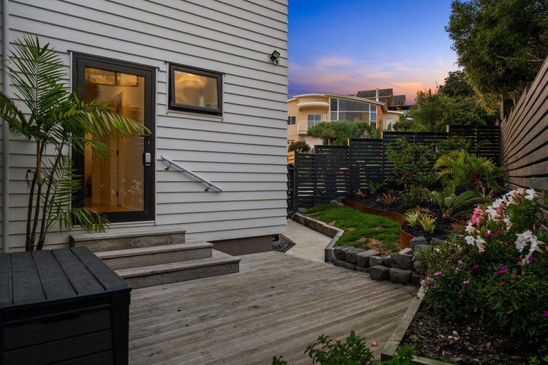 Photo of property in 17a Constable Lane, West Harbour, Auckland, 0618