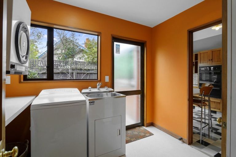 Photo of property in 20 Snowdon Road, Fendalton, Christchurch, 8052