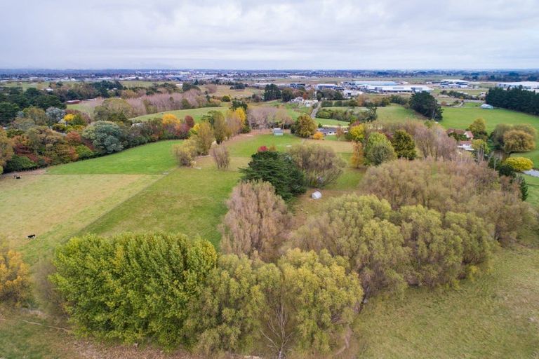 Photo of property in 660b Roberts Line, Kelvin Grove, Palmerston North, 4470