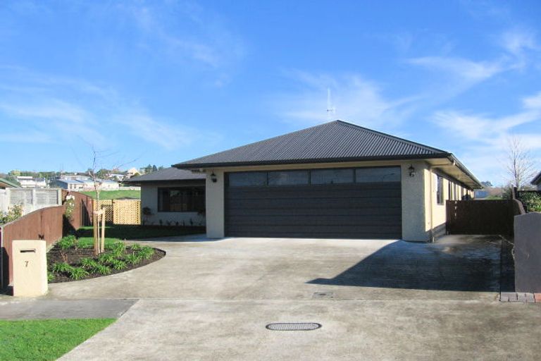 Photo of property in 7 Almond Grove, Feilding, 4702