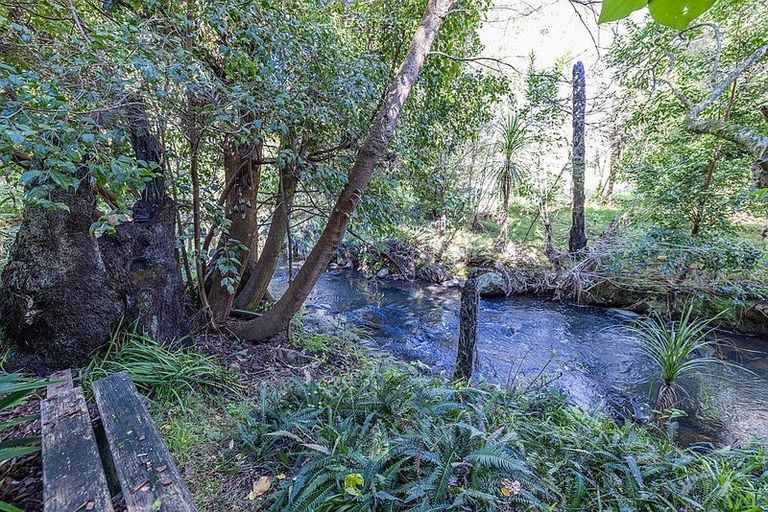 Photo of property in 71 Riddell Road, Kerikeri, 0230