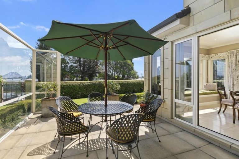 Photo of property in 1 Edgecumbe Road, Tauranga, 3110