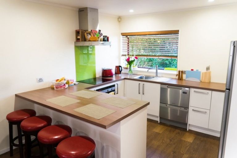 Photo of property in 9 Kura Place, Torbay, Auckland, 0630