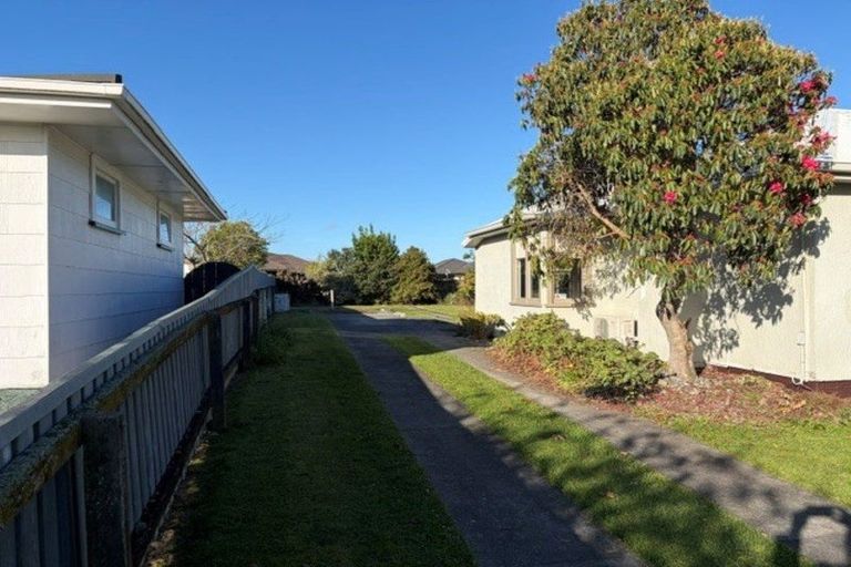 Photo of property in 11 Totara Street, Otaki, 5512
