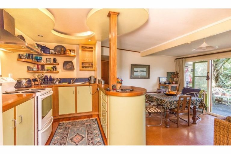 Photo of property in 30 Ocean View Road, Huia, Auckland, 0604