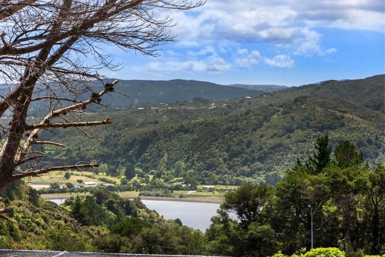 Photo of property in 2c Kaitoke Loop Road, Kaitoke, Upper Hutt, 5018