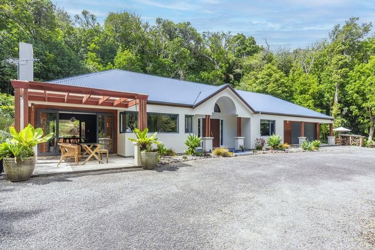 Photo of property in 103 Huia Street, Waikanae, 5391