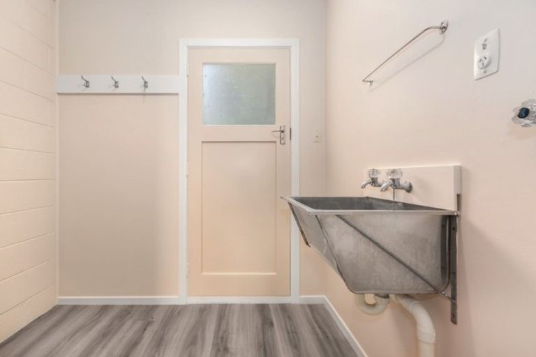 Photo of property in 10/22 Bay Drive, Titahi Bay, Porirua, 5022