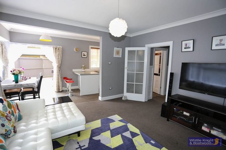 Photo of property in 92 Hinau Street, Riccarton, Christchurch, 8041