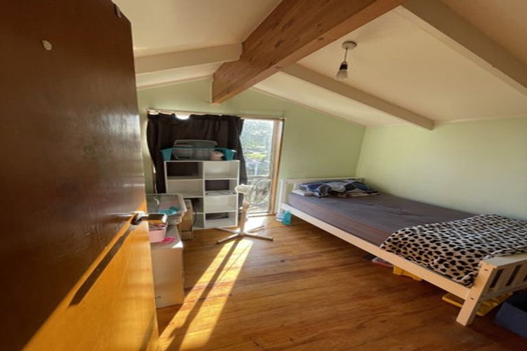 Photo of property in 6 Gloaming Place, Conifer Grove, Takanini, 2112