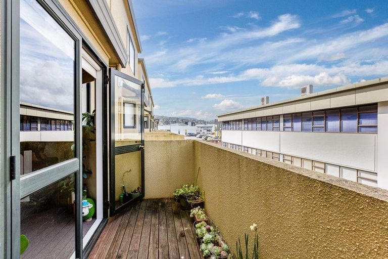 Photo of property in 1/7 Raroa Road, Hutt Central, Lower Hutt, 5010
