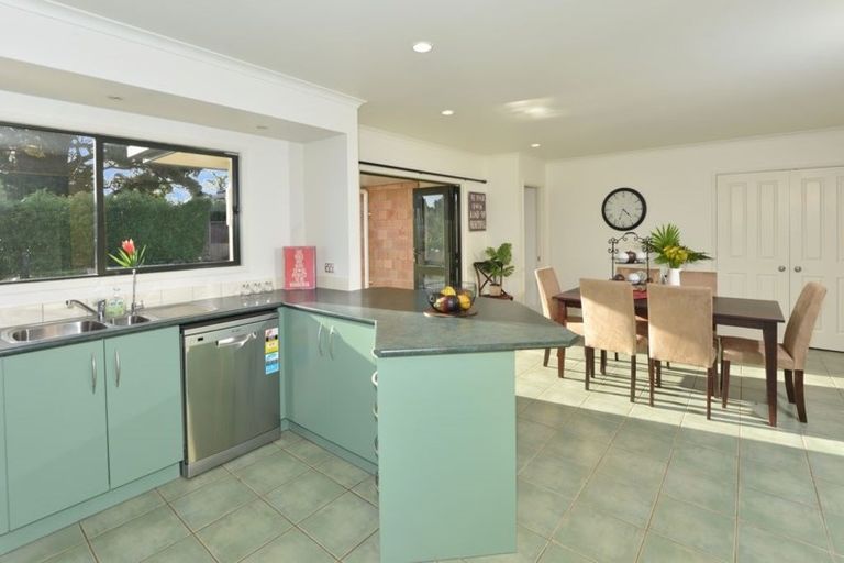 Photo of property in 23 Chatsfield Place, Te Kamo, Whangarei, 0112