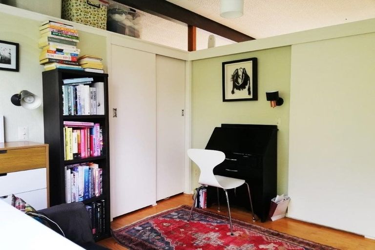 Photo of property in 10 Paramu Avenue, Birkdale, Auckland, 0626