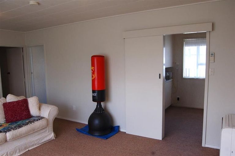 Photo of property in 2/701 Saint Aubyn, Saint Leonards, Hastings, 4120