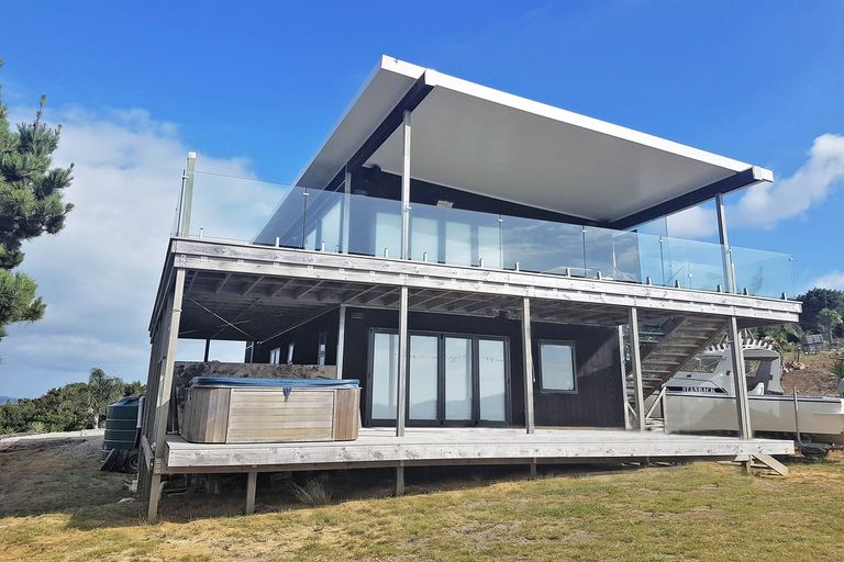 Photo of property in 11 Elizabeth Point Road, Kawau Island, 0920