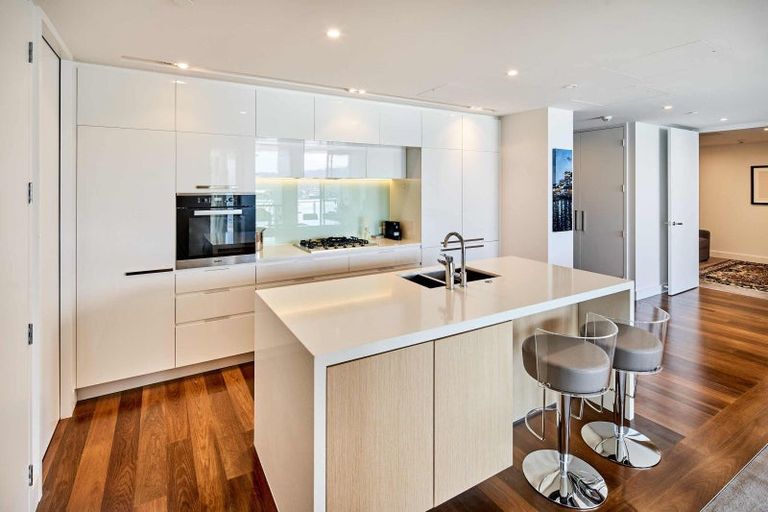 Photo of property in 1002/1 Market Lane, Wellington Central, Wellington, 6011