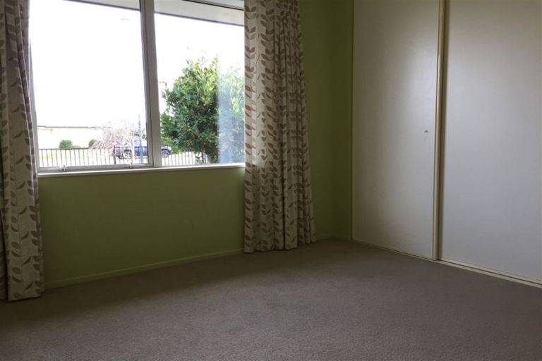Photo of property in 10 Murfitt Street, Pegasus, 7612