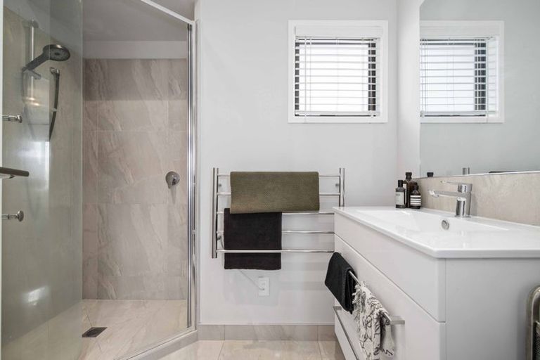 Photo of property in 10 Flynn Road, Pukekohe, 2120