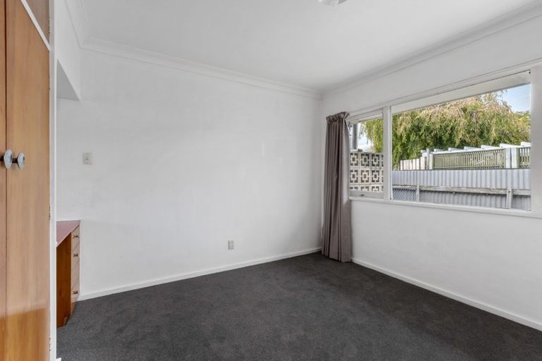 Photo of property in 2/504 Queen Street East, Hastings, 4122