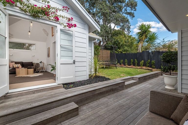 Photo of property in 15 Abbotsford Terrace, Devonport, Auckland, 0624