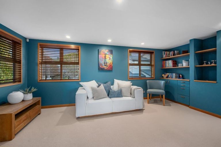 Photo of property in 2/114 Aberdeen Road, Campbells Bay, Auckland, 0620
