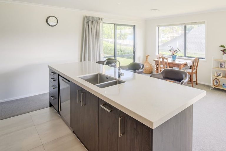 Photo of property in 43 Symes Drive, Red Beach, 0932