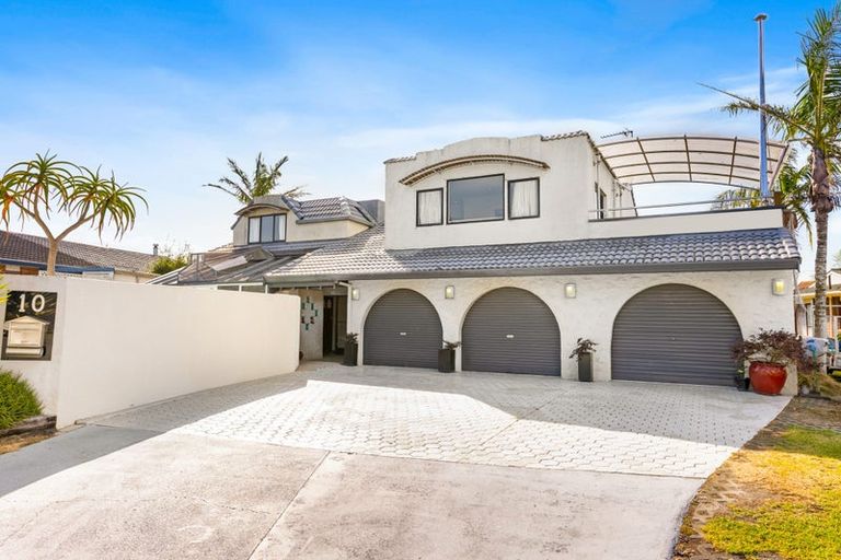 Photo of property in 10 Bungalore Place, Half Moon Bay, Auckland, 2012