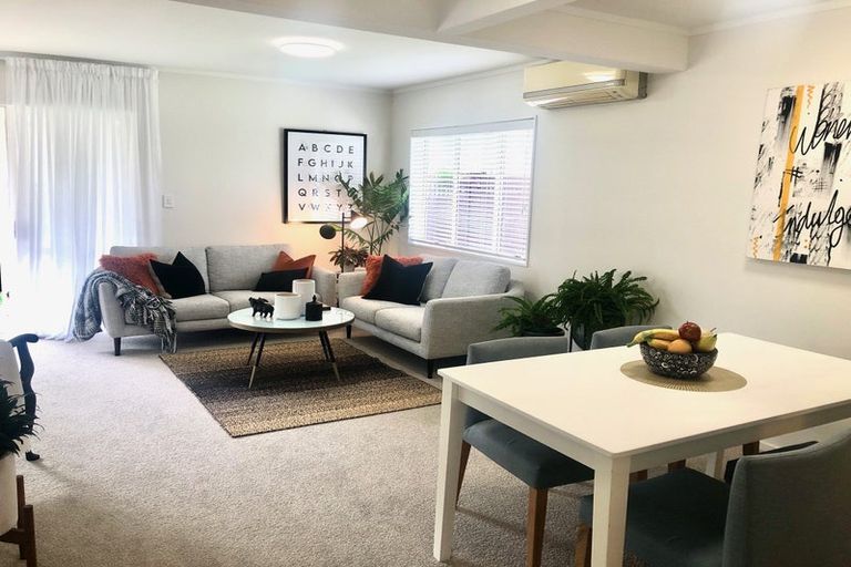 Photo of property in 9 Central Park Drive, Te Atatu South, Auckland, 0610