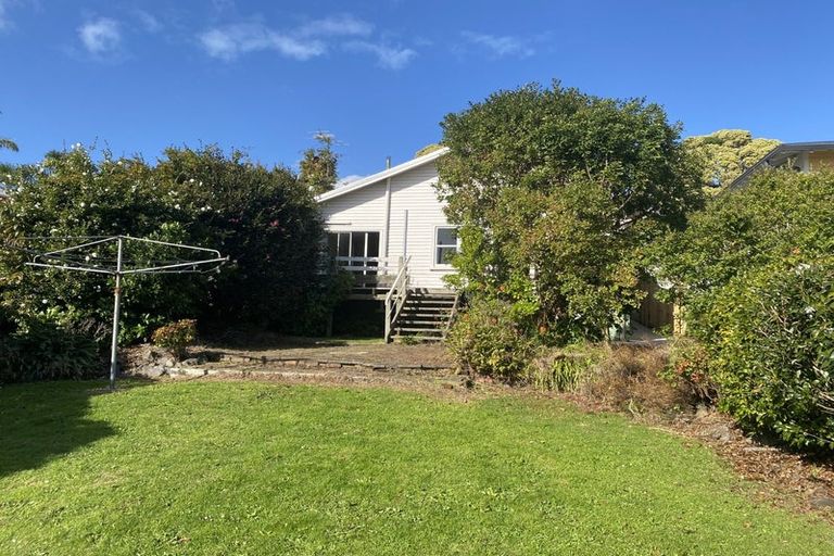 Photo of property in 123 Pendarves Street, New Plymouth, 4312