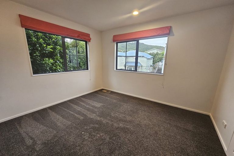 Photo of property in 17a Aplin Terrace, Ngaio, Wellington, 6035