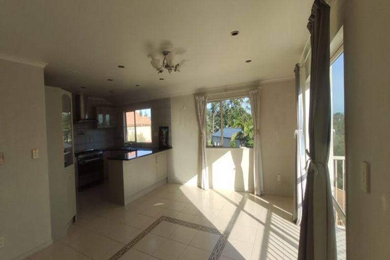 Photo of property in 48 Monte Cassino Place, Birkdale, Auckland, 0626