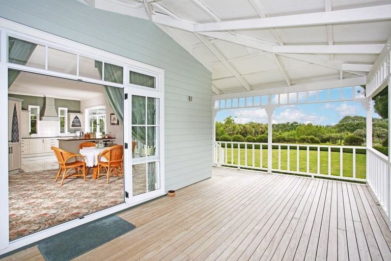 Photo of property in 26 Ernest George Drive, Karaka, Papakura, 2580