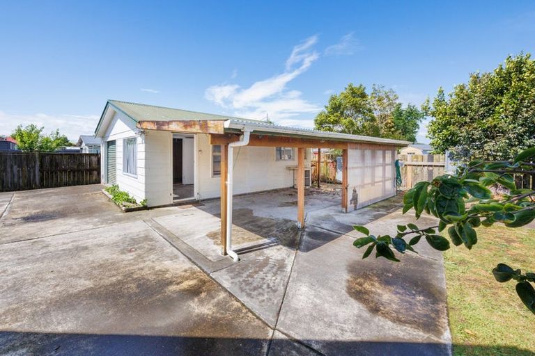Photo of property in 14 Hillcrest Drive, Kelvin Grove, Palmerston North, 4414