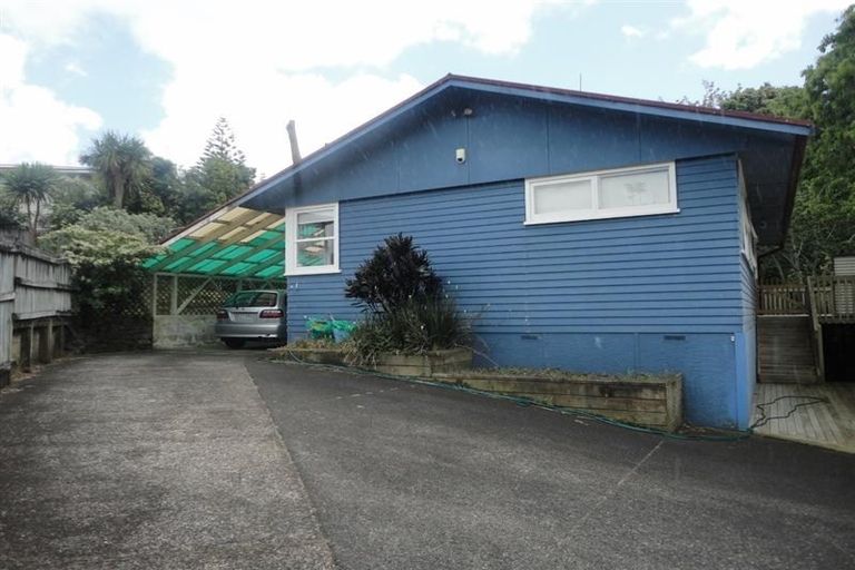 Photo of property in 5 Melba Street, Beach Haven, Auckland, 0626