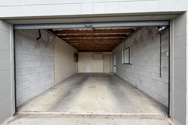 Photo of property in 1/75a West Coast Road, Glen Eden, Auckland, 0602