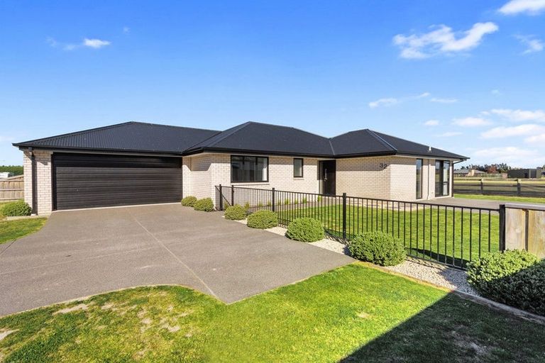 Photo of property in 32 Plover Avenue, Amberley, 7410