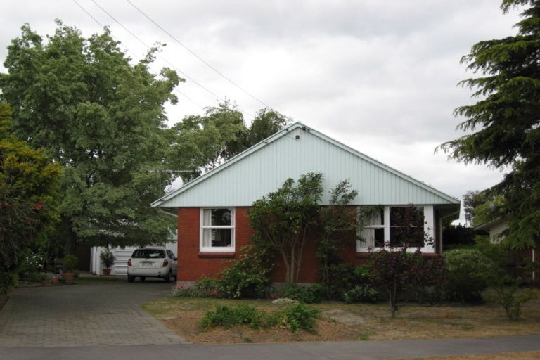 Photo of property in 98 Teesdale Street, Burnside, Christchurch, 8053