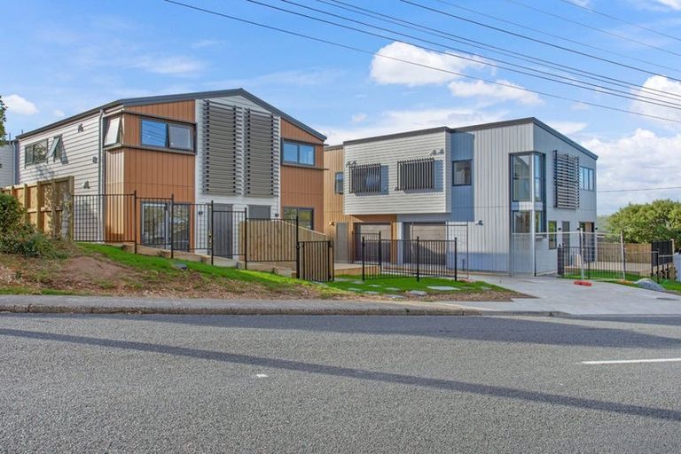 Photo of property in 11/196 Royal Road, Massey, Auckland, 0614